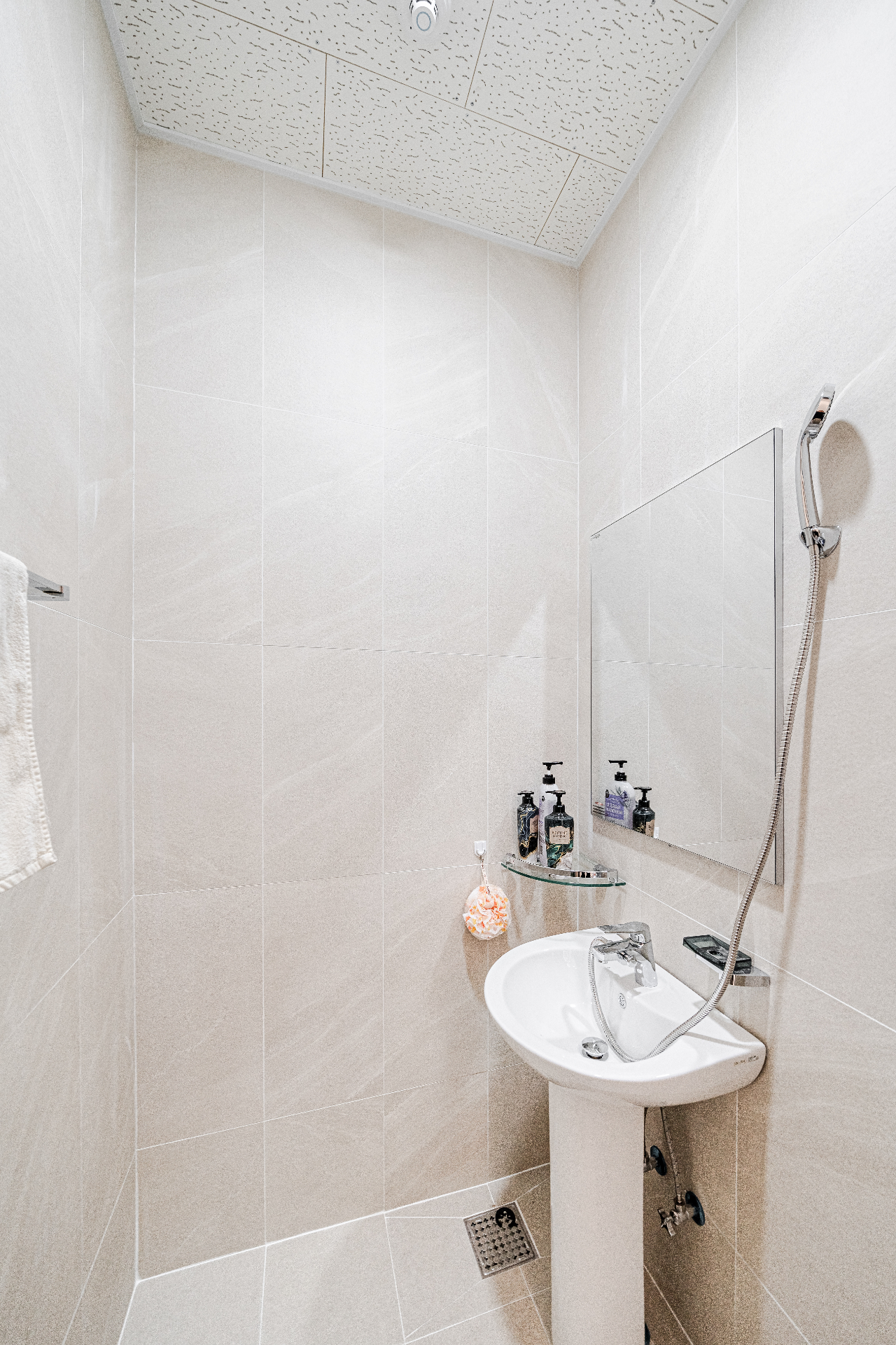 샤워실 내부.JPG